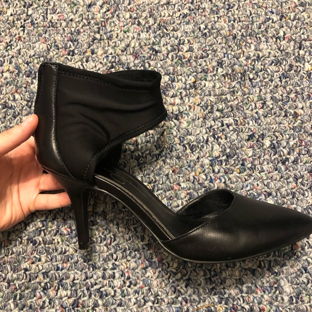 Jessica Simpson Women’s Cayna Black Heels